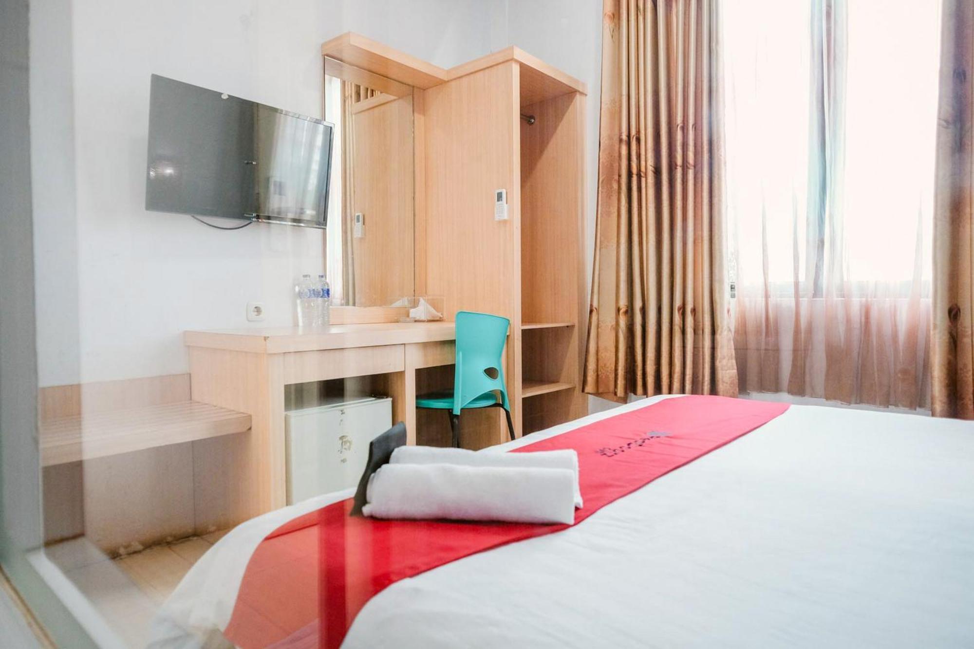 Reddoorz Premium At Hotel T-One Jambi Tanjungjohor 外观 照片