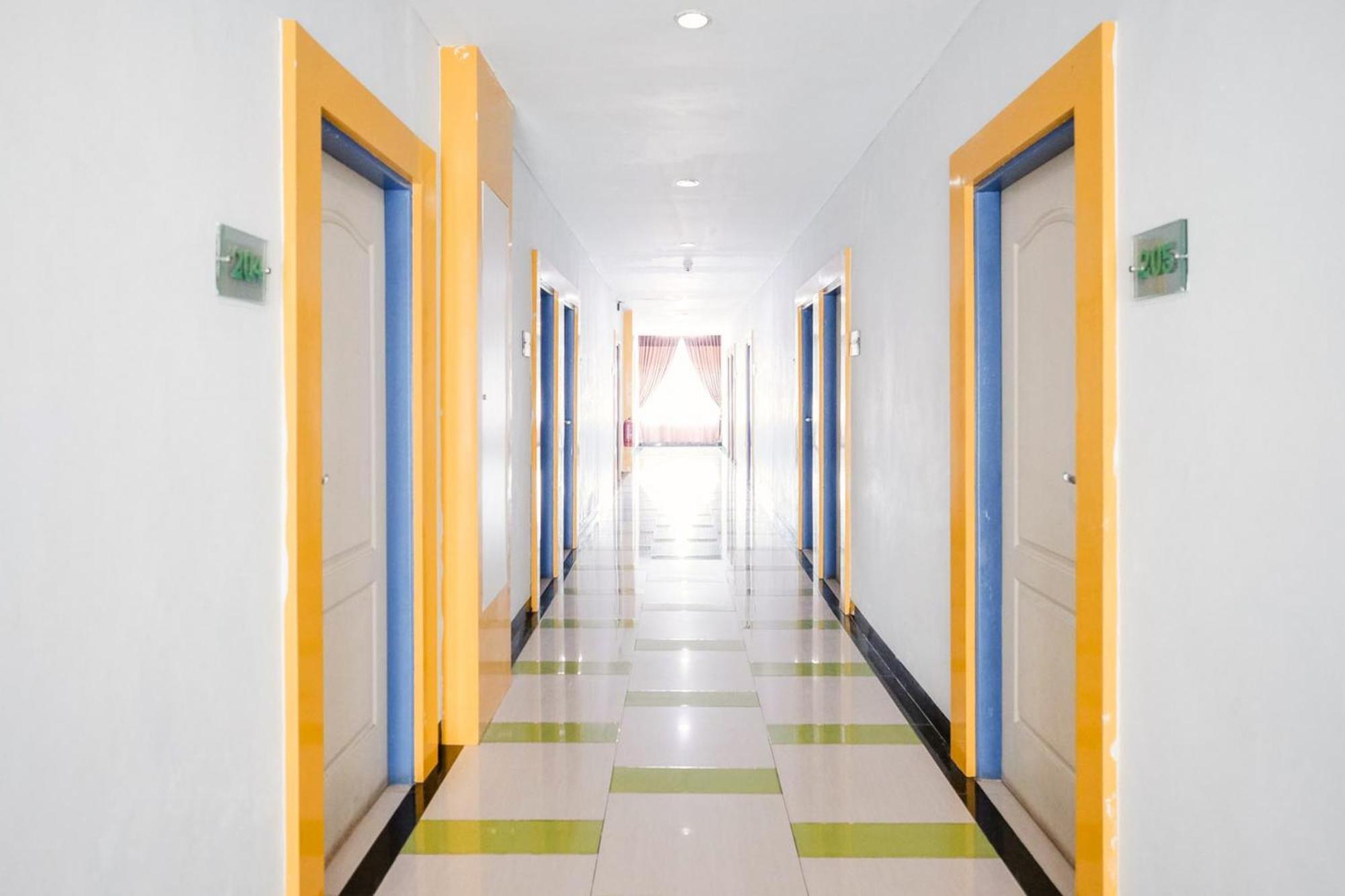 Reddoorz Premium At Hotel T-One Jambi Tanjungjohor 外观 照片