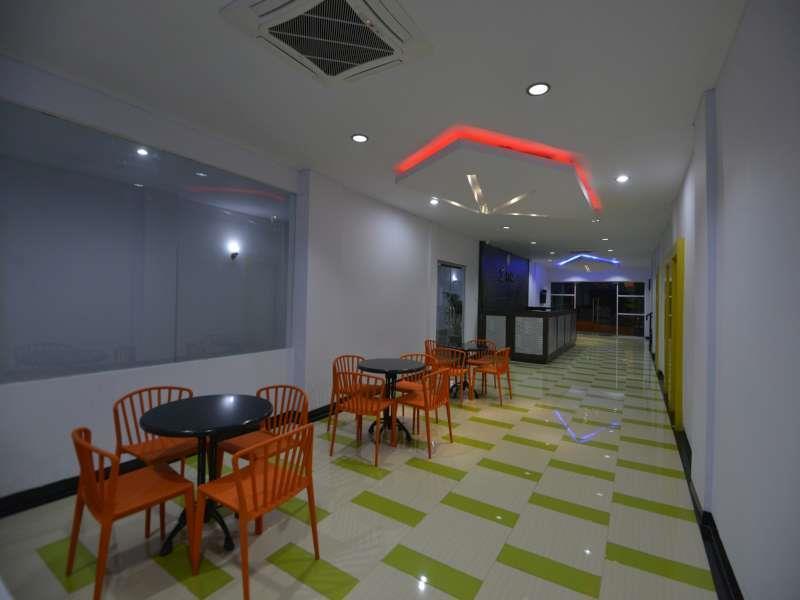 Reddoorz Premium At Hotel T-One Jambi Tanjungjohor 外观 照片
